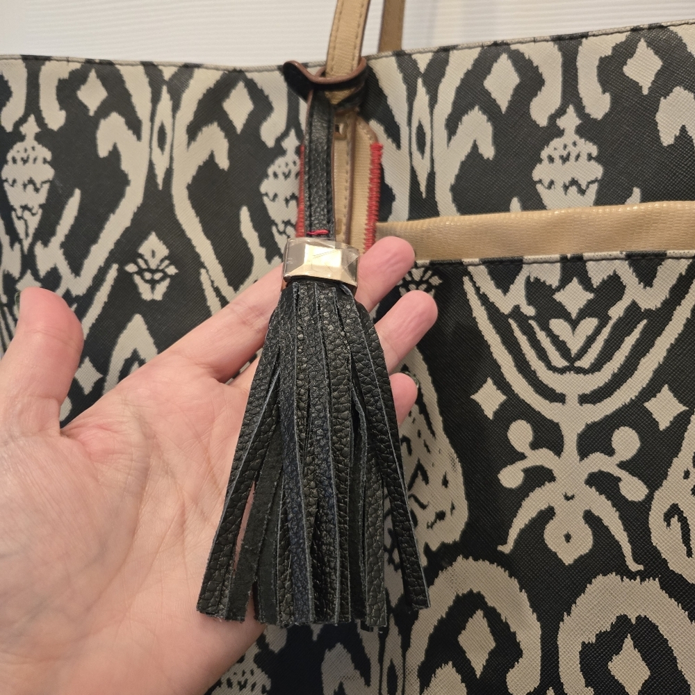 STELLA & DOT large La Totale top zipper tassel tote bag Black Ikat Pattern purse - Picture 3 of 10